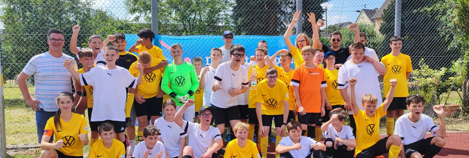 Team Bananenflanken läuft beim Deichstadtpokal auf