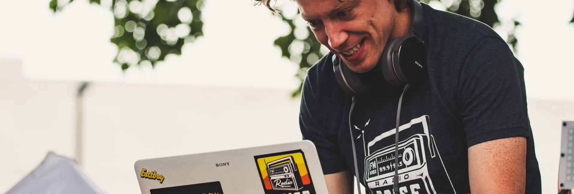 DJ