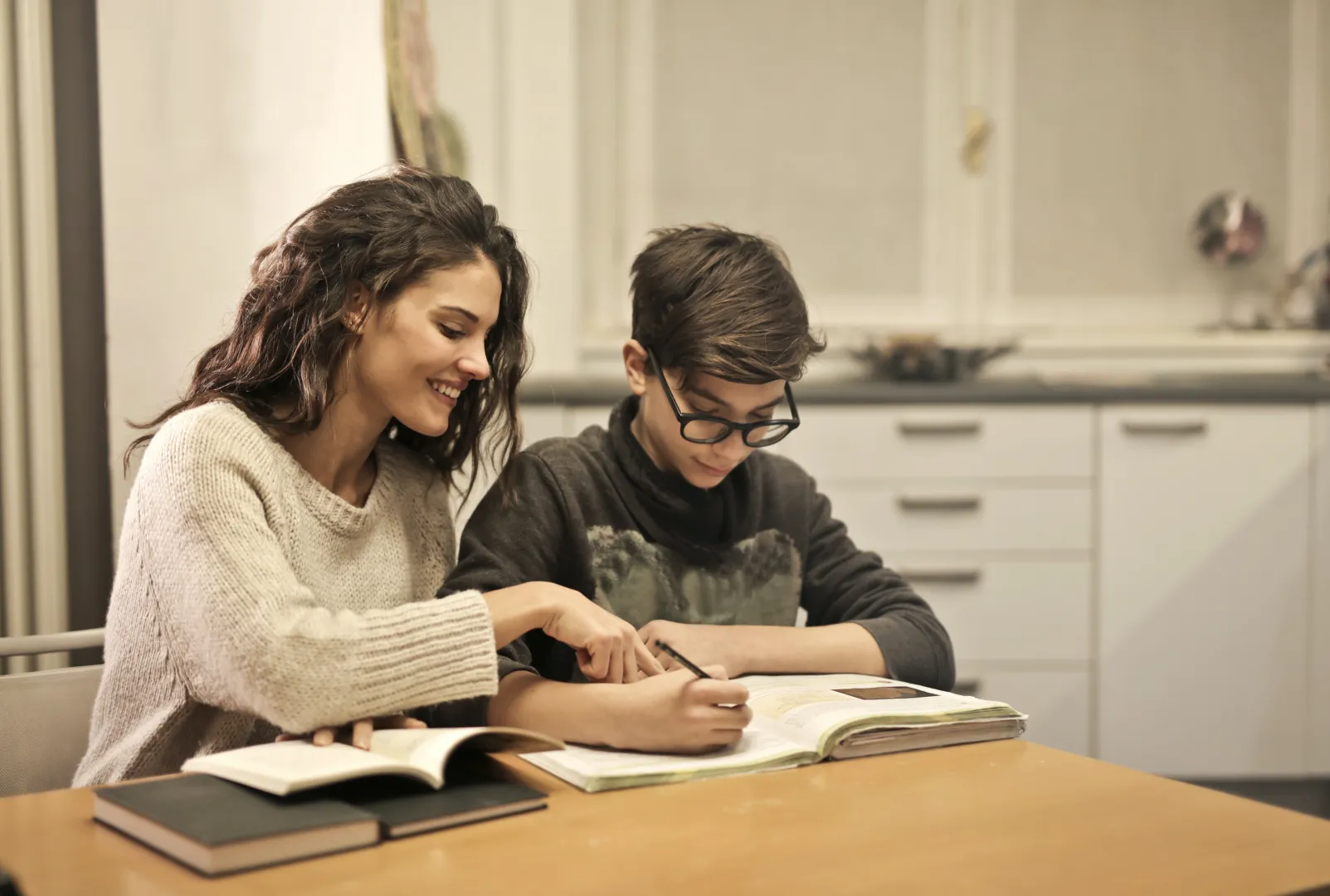 Hausaufgabenhilfe in der Kunostein-Grundschule in Engers