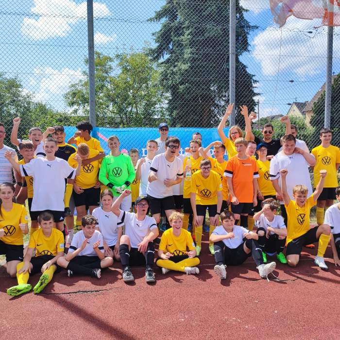 Team Bananenflanken läuft beim Deichstadtpokal auf