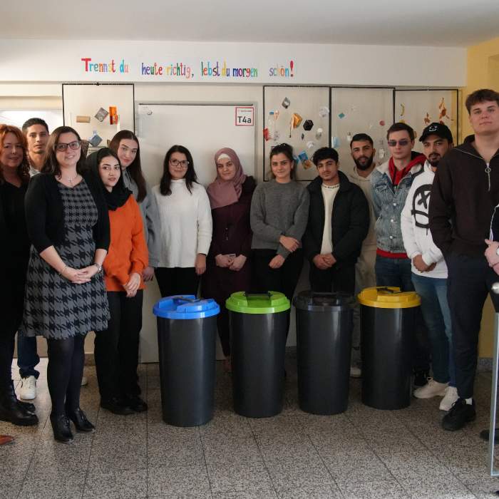 Volkshochschule vermittelt deutsche Sprache – und Wissen über Mülltrennung