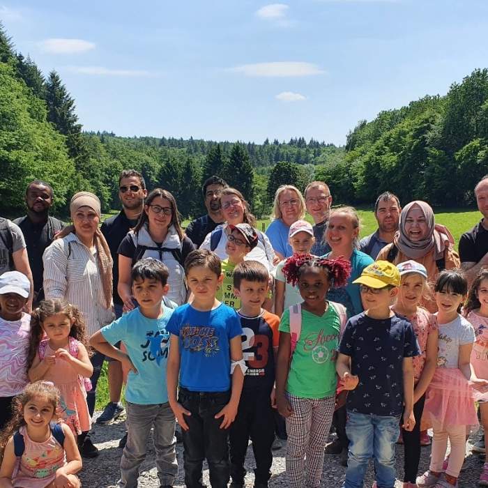 Kita-Sozialarbeit ermöglicht Wanderung und Theaterbesuch