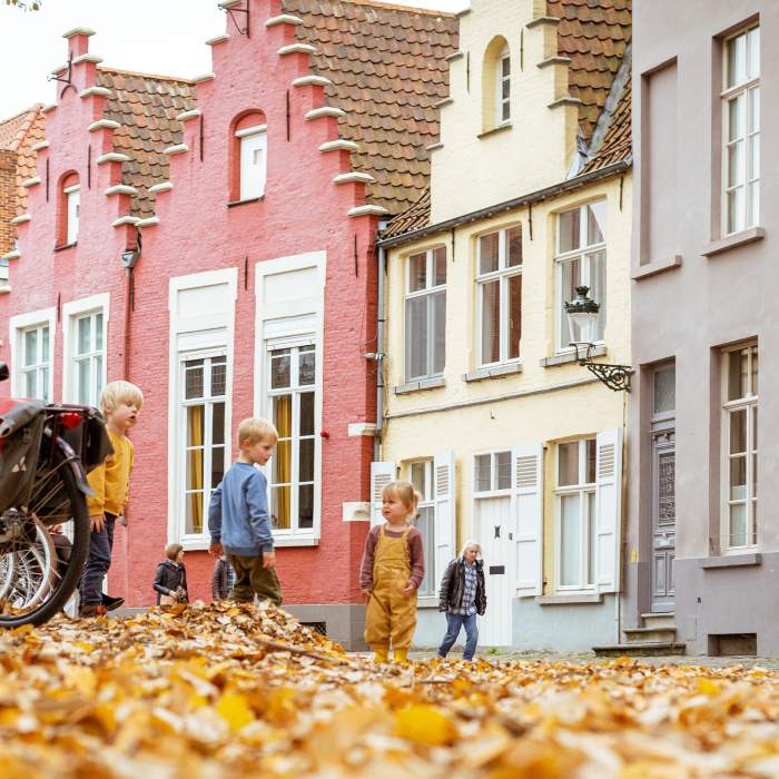Kinder lernen die Innenstadt kennen